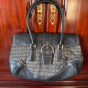 Vintage Authentic Coach shoulder bag